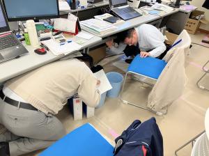 シェイクアウト訓練の様子10