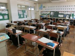 シェイクアウト訓練の様子17