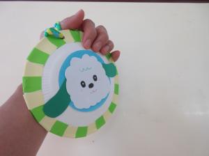 新治タンバリンもつ