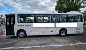 中型バス2025横からの写真