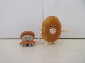 新治スノードーム中身の人形