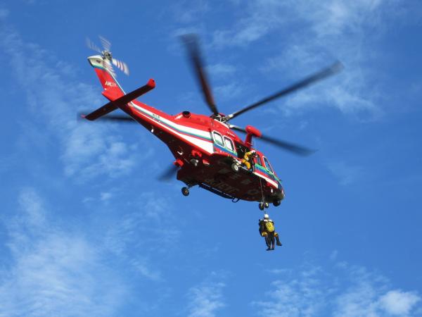 孤立者救助活動