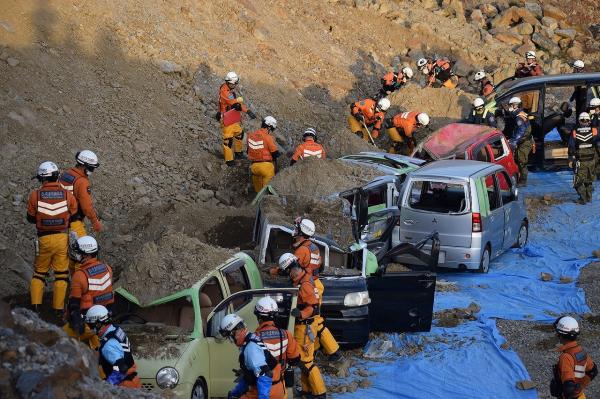 土砂災害車両救助活動