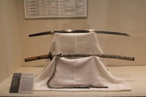 信利（2月6日）