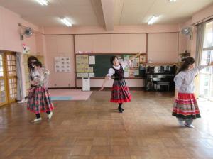 新治フォークダンス2