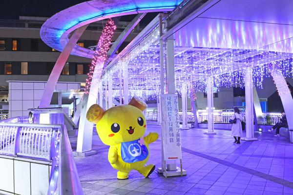 R7ブルーライトアップ1