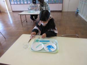 新治児童館キャンドル制作中