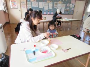 新治サンリオカレンダー作成中